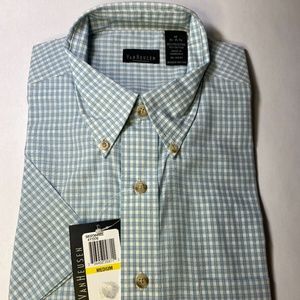 Van Heusen Men’s Casual Button down short sleeve Lt. Blue plaid shirt